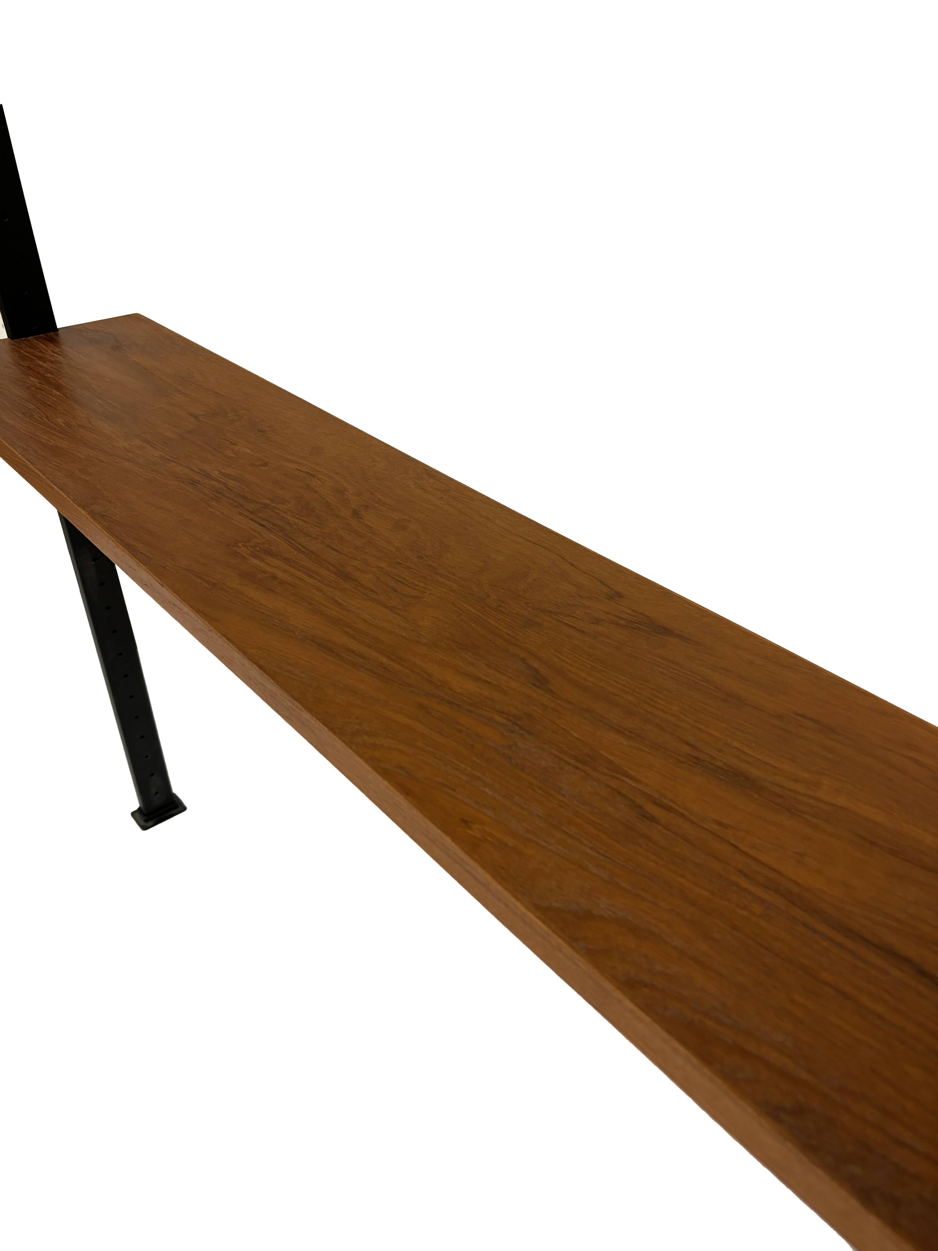 Système mural vintage Étagères murales Olof Pira Suède 1960 Design en teck