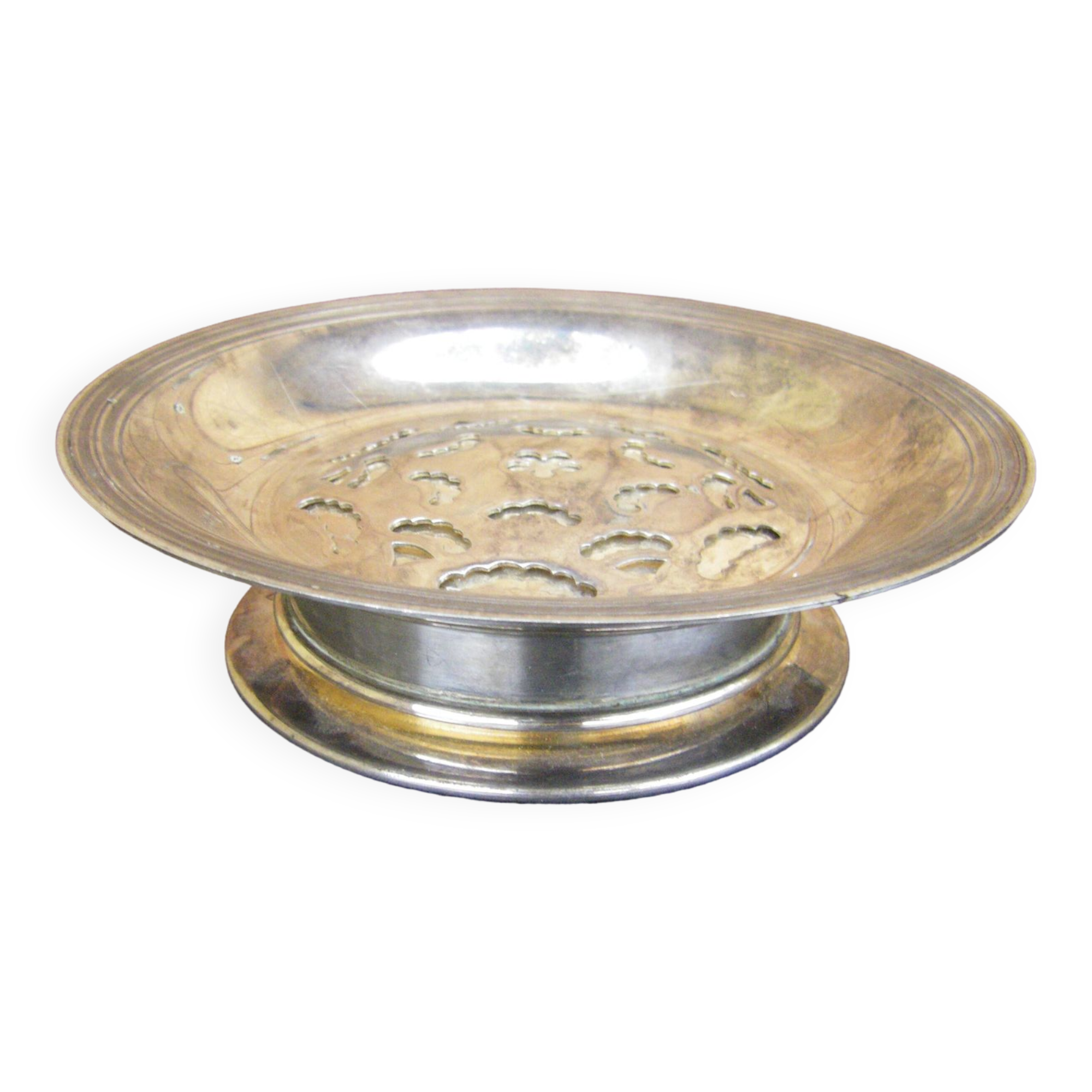 Coquillor style butter dish in silver metal