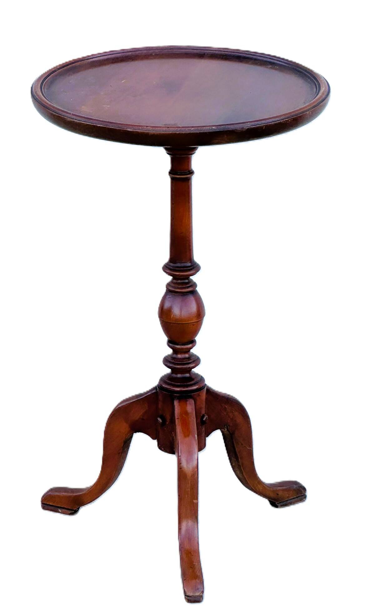 Pedestal table