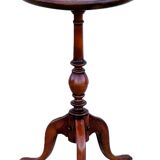 Pedestal table