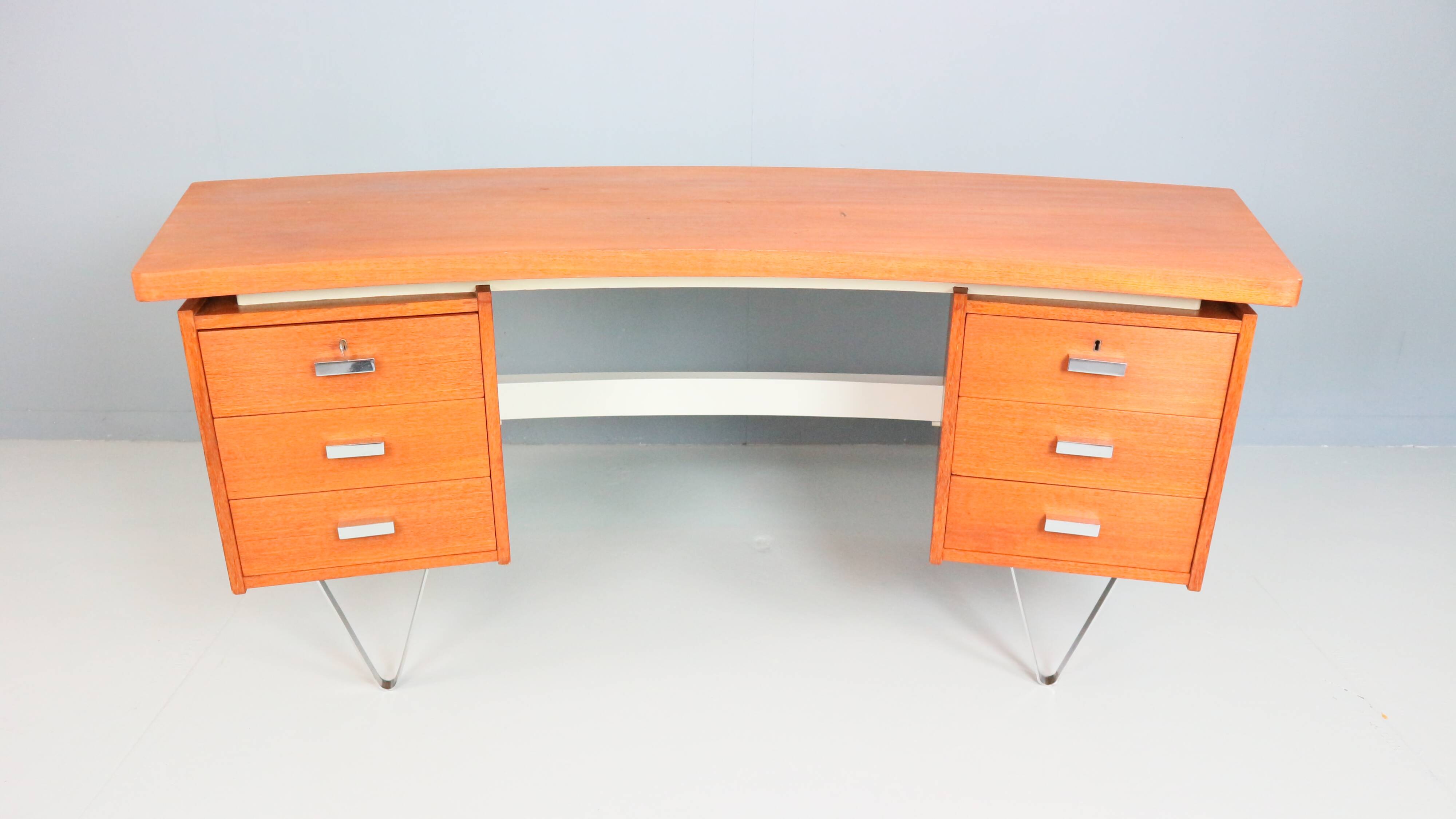 Cees Braakman Boomerang Desk with Triangle Legs for Pastoe, Dutch Design, 1950s