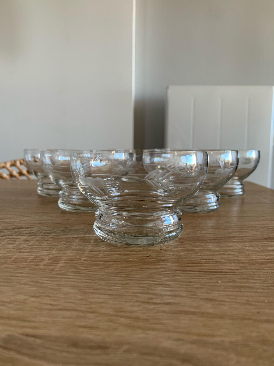 Lot 6 glasses champagne glasses in grave crystal