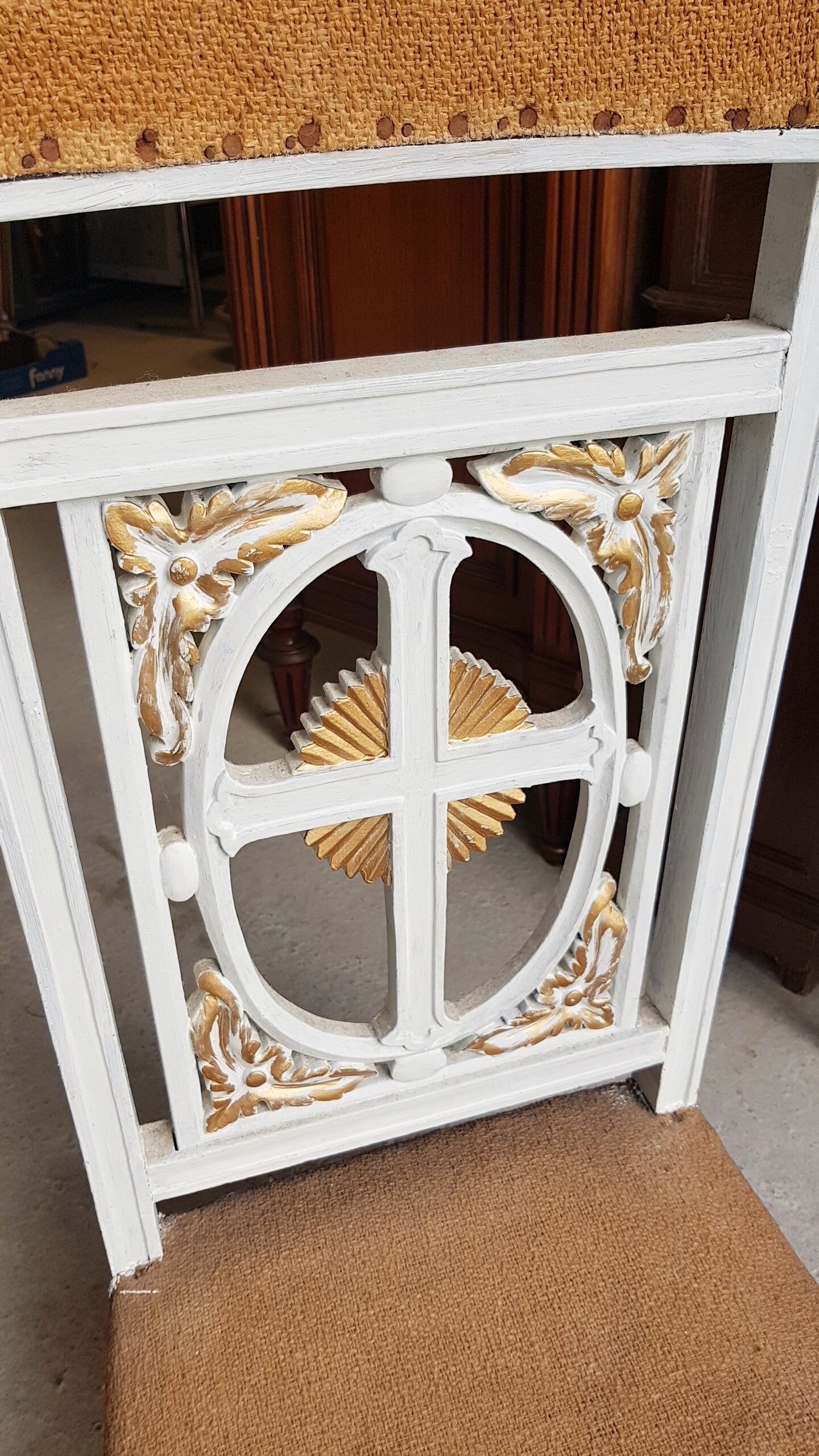 Prayer-god chair