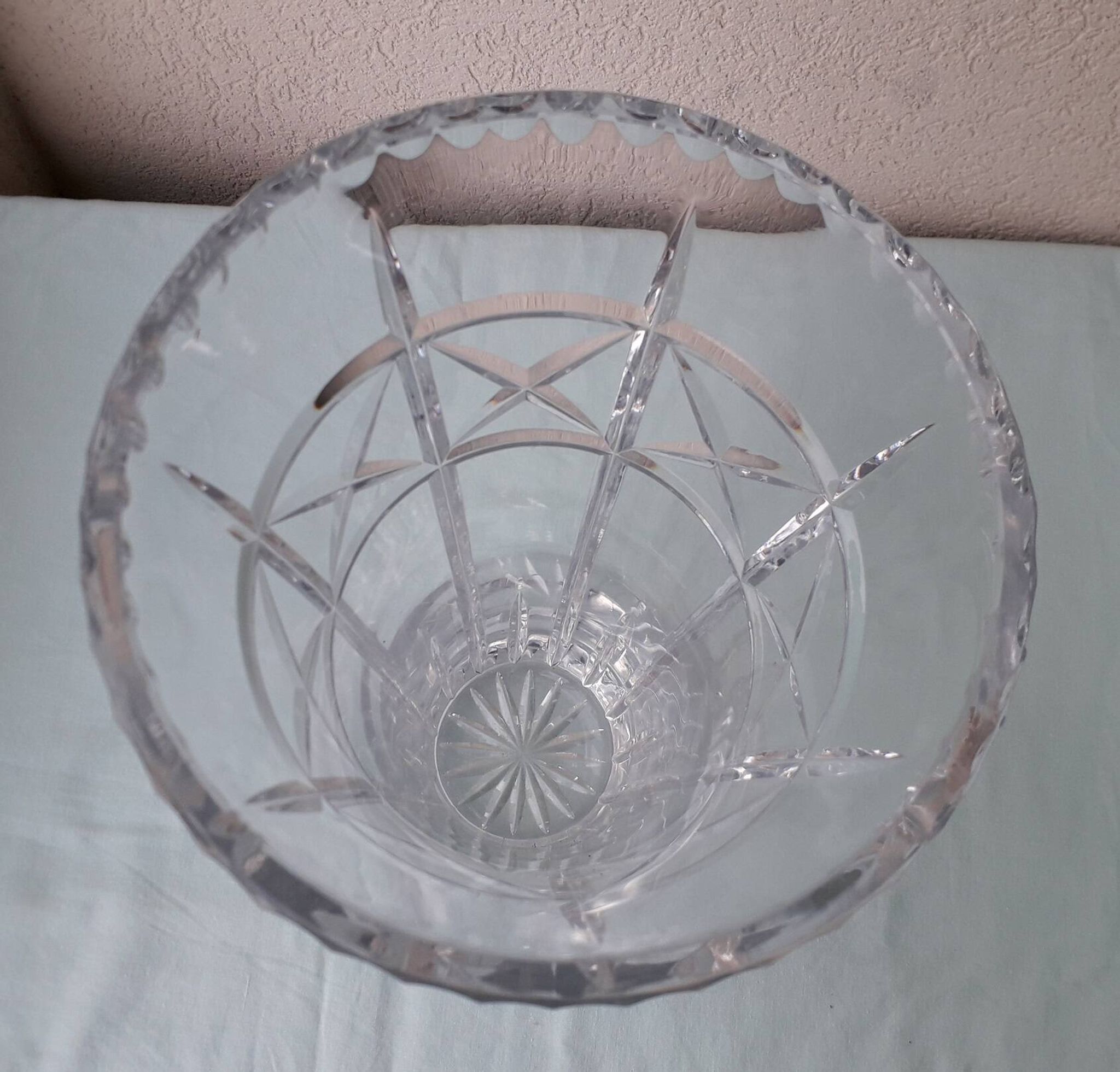 Vase en cristal taillé
