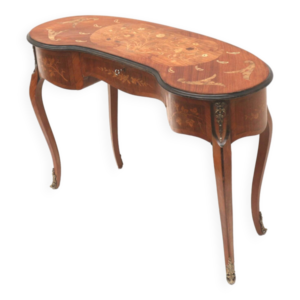 Buffet / table d'appoint Louis XV de forme rognon du 19ème siècle