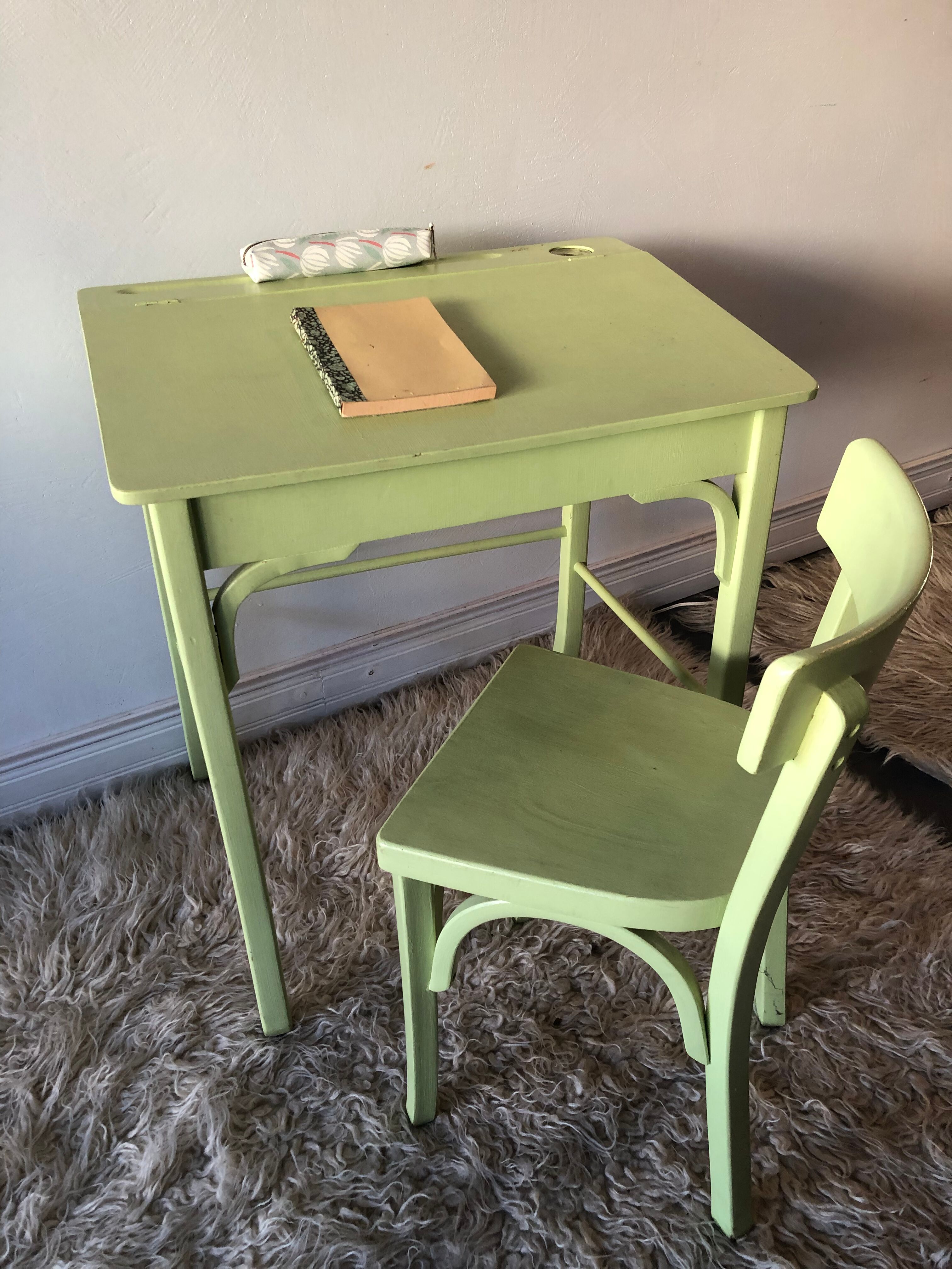 Bureau vintage et sa chaise assortie
