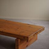 Rectangular pine coffee table from the mid-century by Roland Wilhelmsson, Ågasta, 1969.