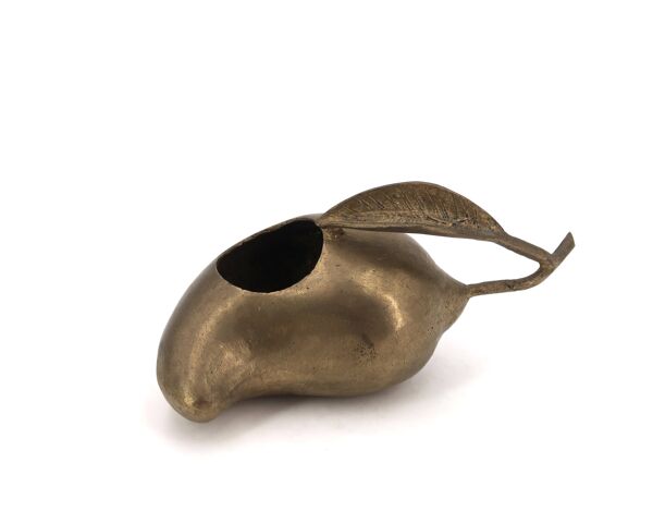 Cendrier en forme de fruit en laiton, années 70