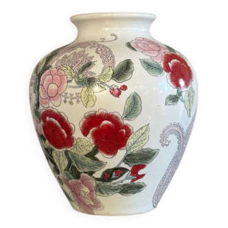 Chinese porcelain vase