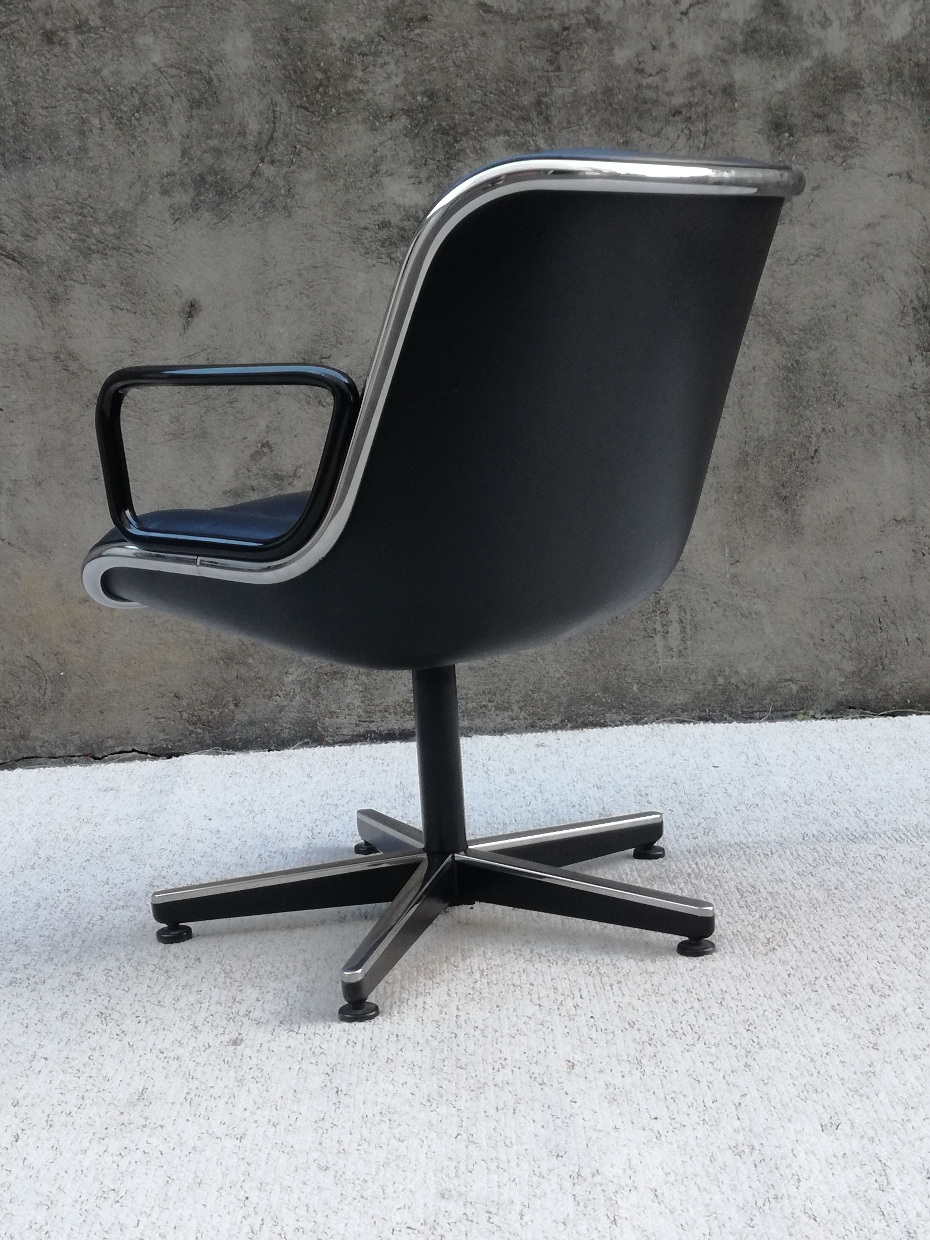 Executive model swivel chair by Charles Pollock edited by Knoll, 1970s