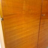 Armoire vintage en placage avec étagères