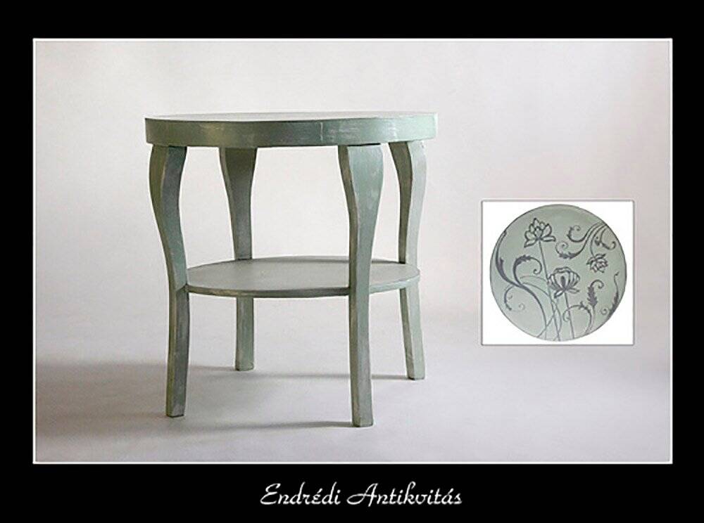 Art Deco round table in painted wood, silver and turquoise, with a hand-painted floral design on the top.