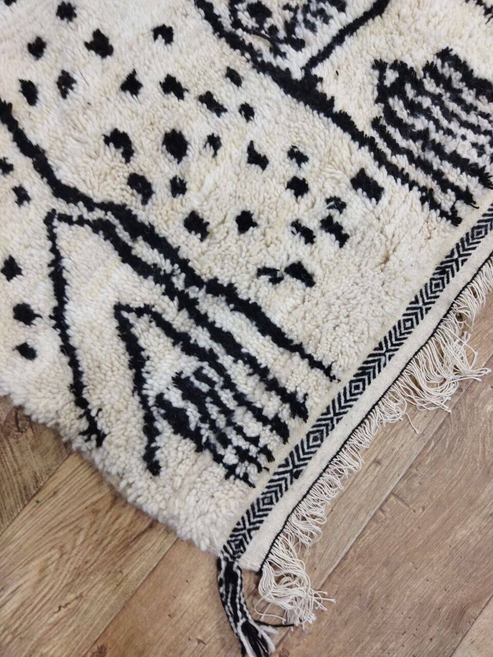 Handmade wool Berber rug 245x142 cm