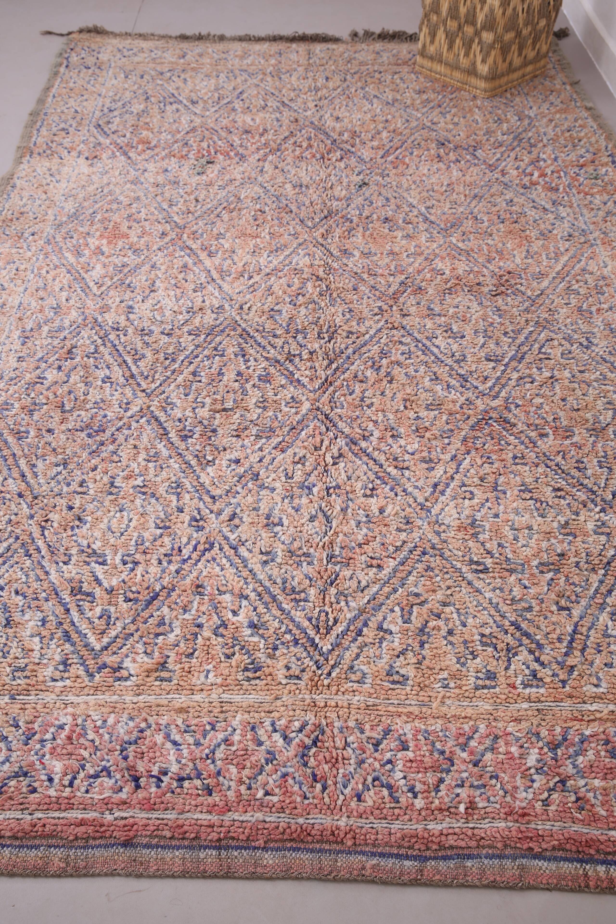 Vintage Moroccan Wool Rug 214 x 332 cm - Berber Handmade Living room rug