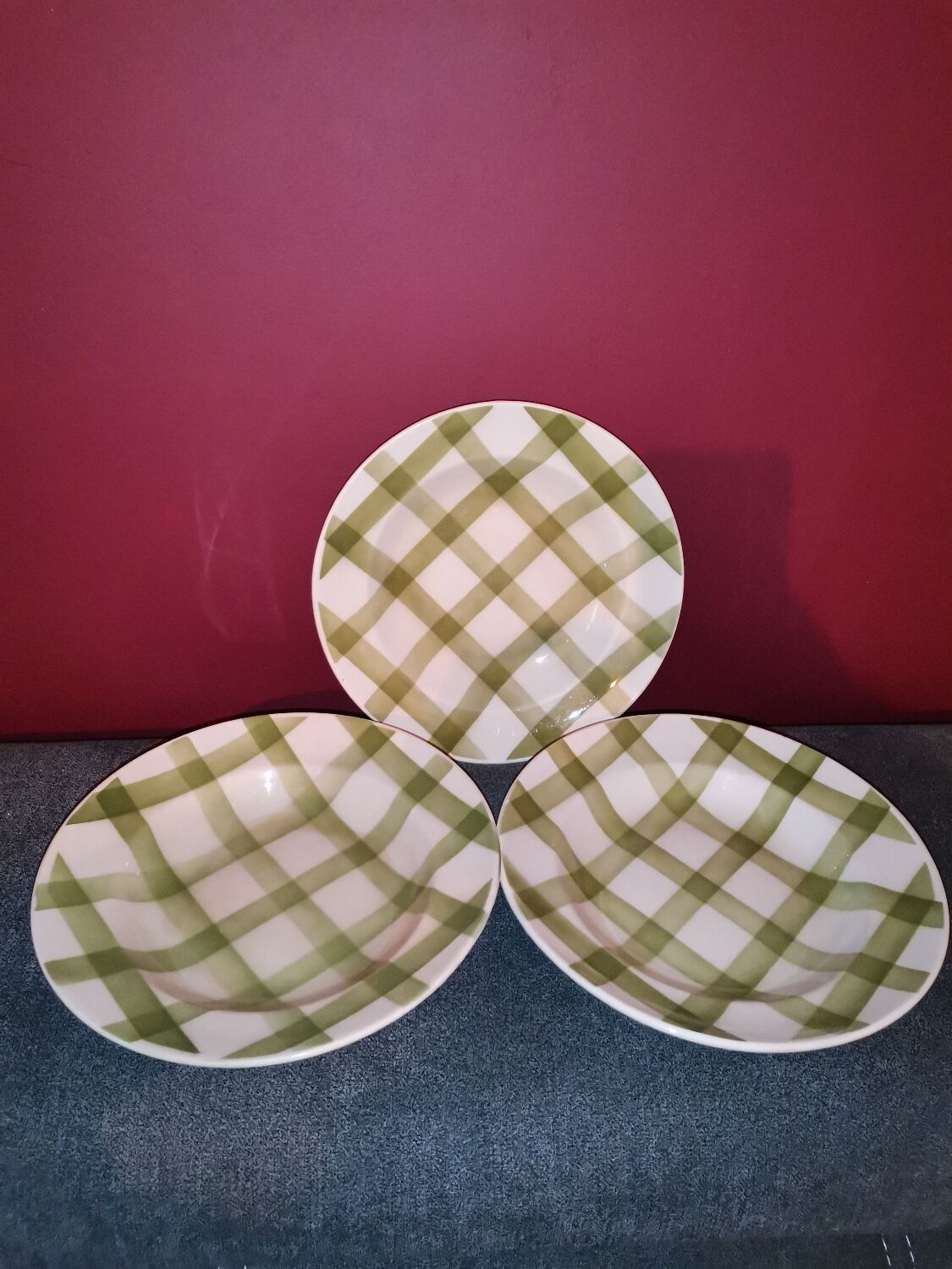 Green Scottish plates Moulin des Loups