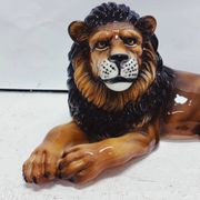 Statue de lion en céramique