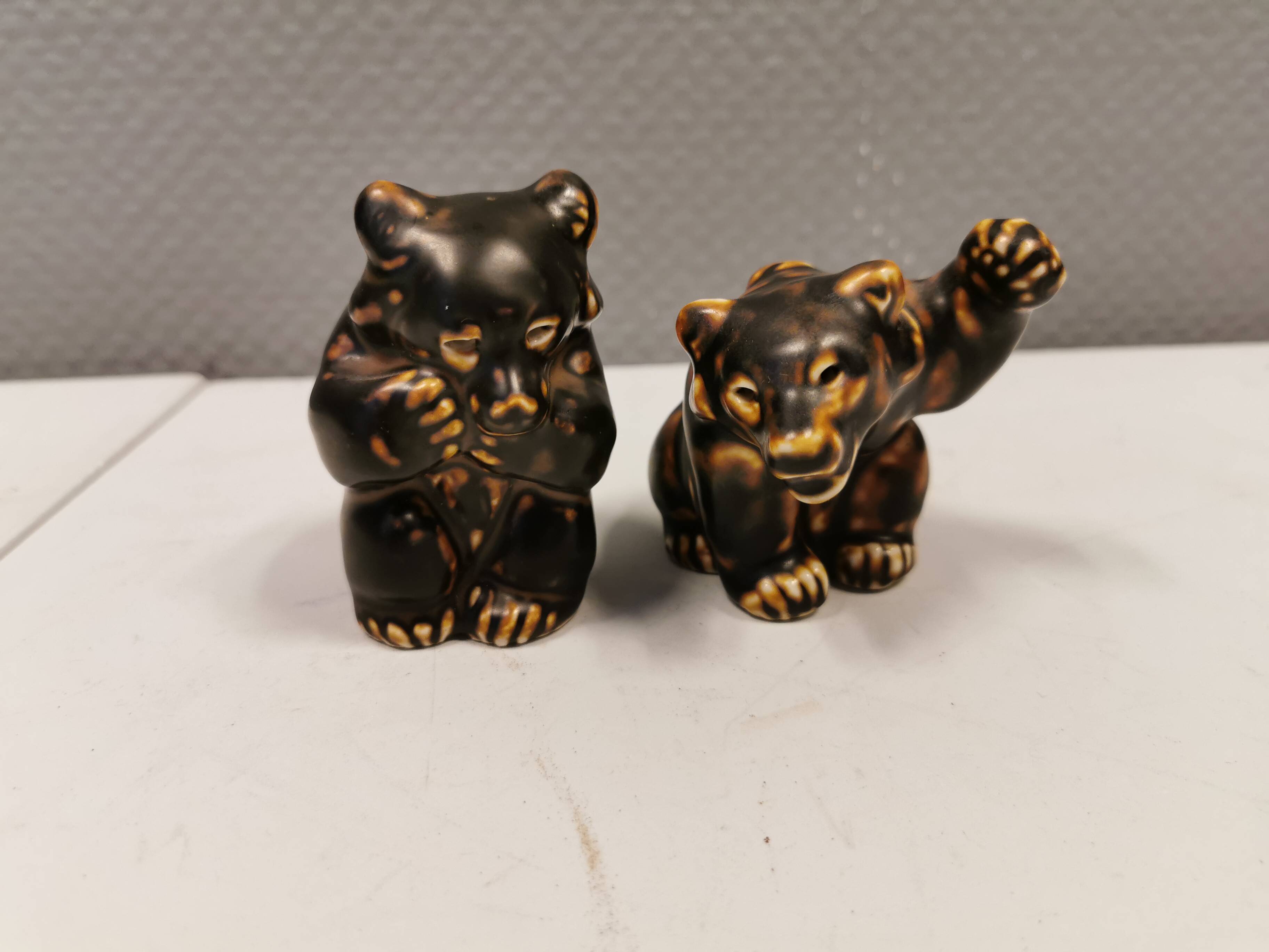 Two Royal Danish porcelain bears by Knud Kyhn