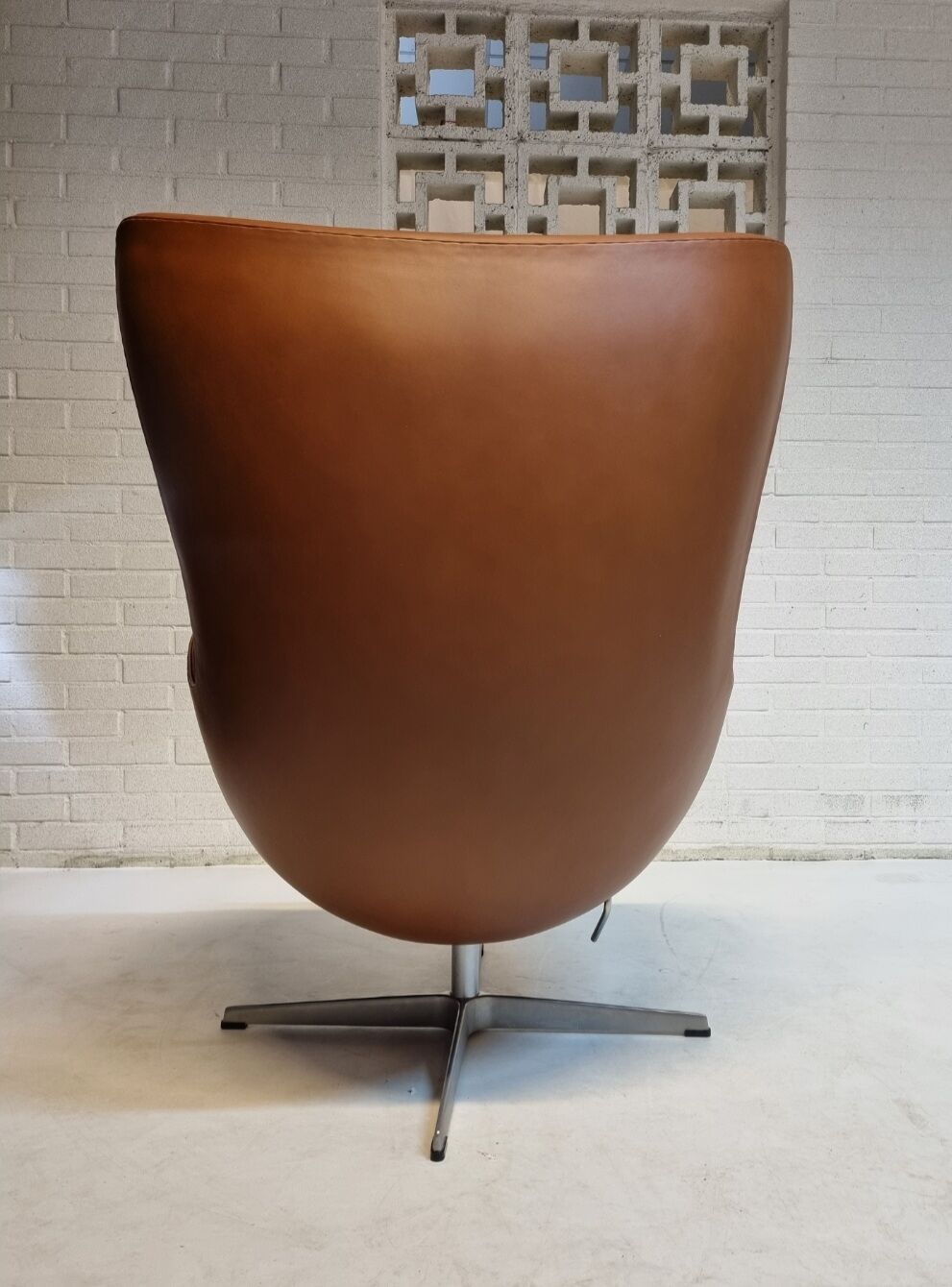 Arne Jacobsen Egg chair by Fritz Hansen