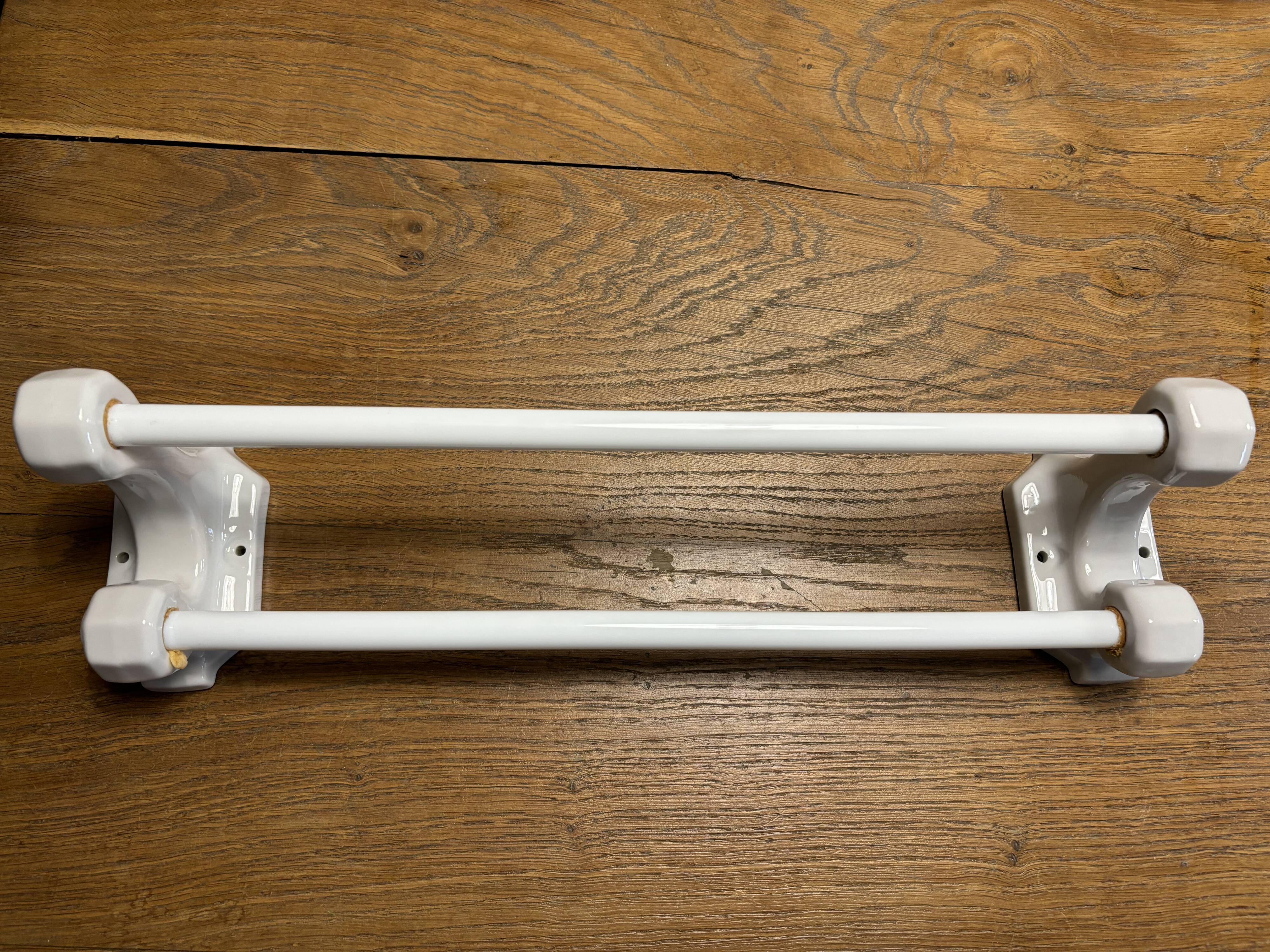 Earthenware towel holder