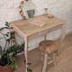 Joli bureau vintage rénové rose poudré