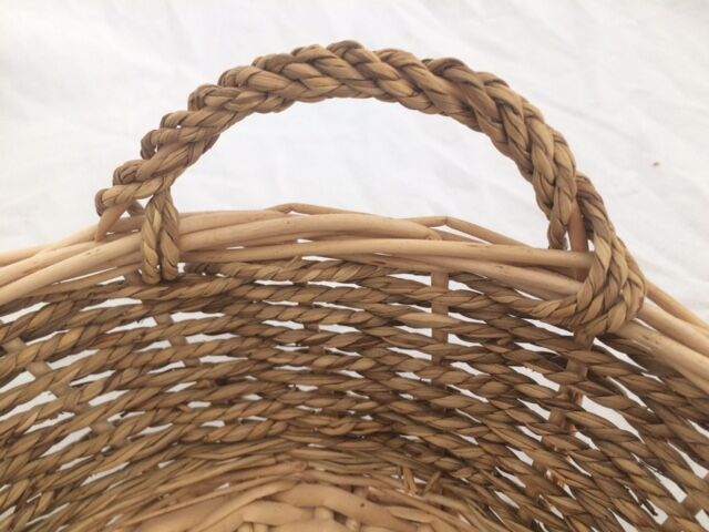 Basket wicker and strings