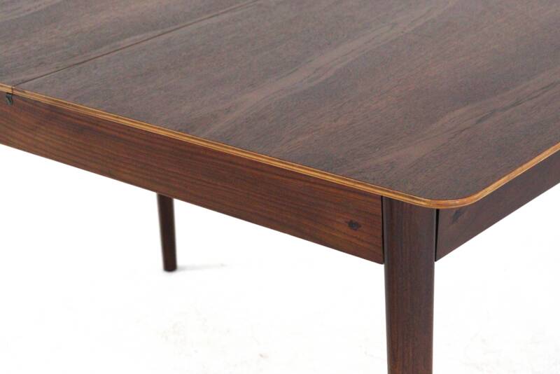 Rectangular Extendable Dining Table "Nichtevecht"