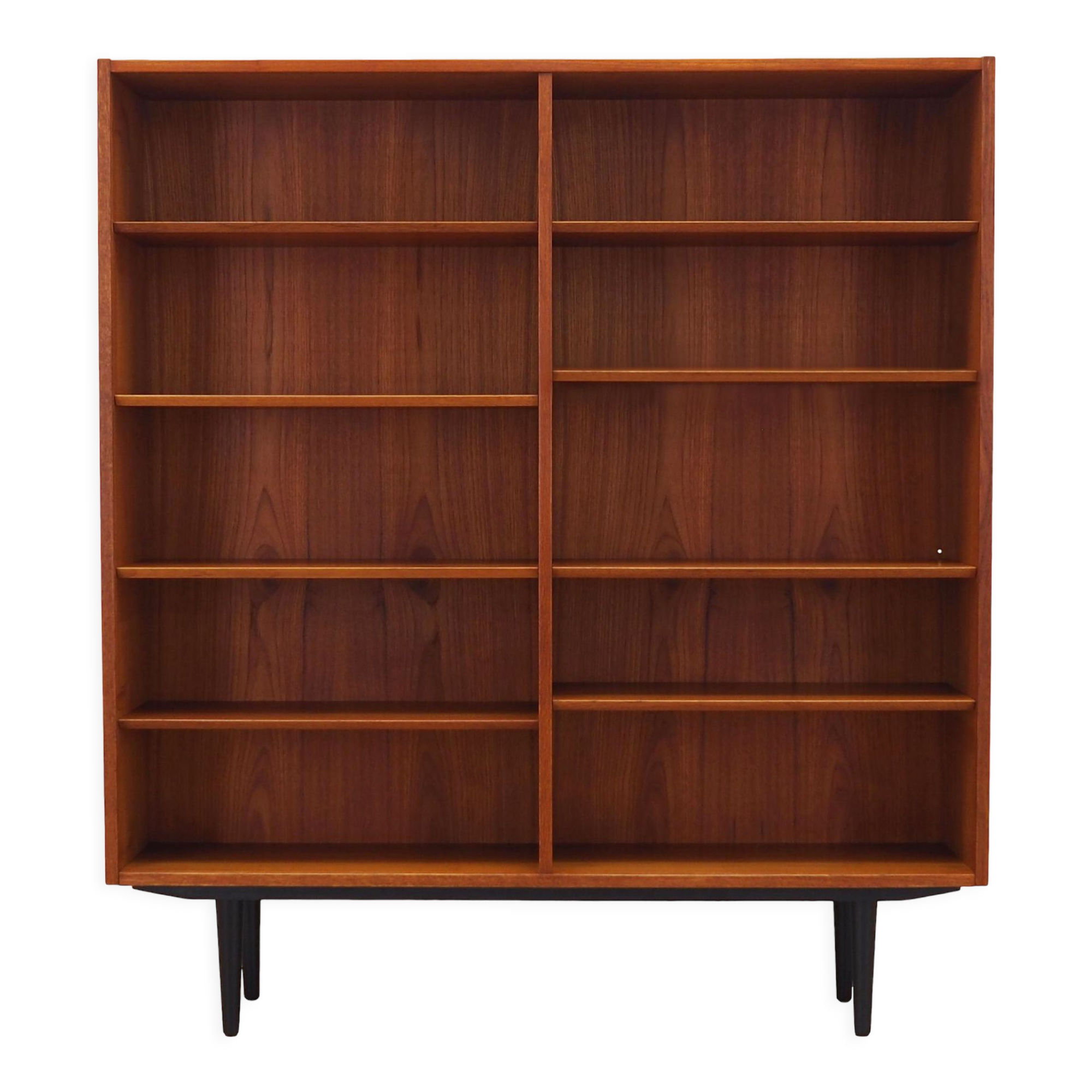 Teak bookcase danish design 1970s by Hundevad & Co