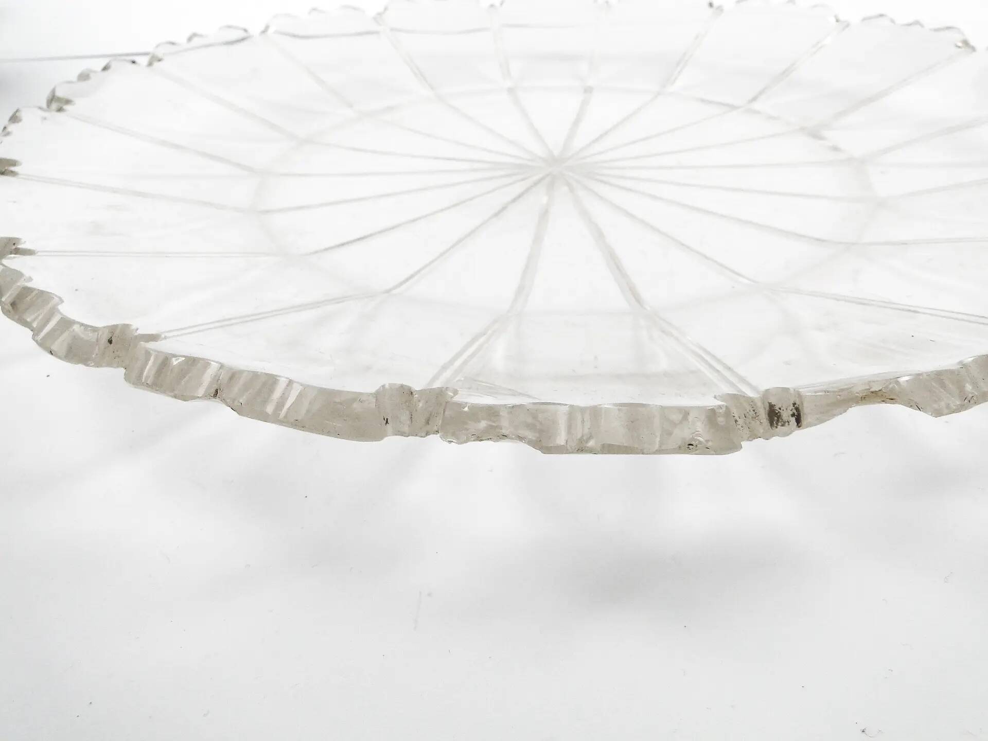 Porte-gâteau Biedermeier, cristal transparent, République tchèque, 19e siècle