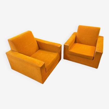 Paire de fauteuils orange datant des année 70 design