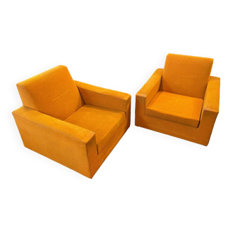 Paire de fauteuils orange datant des année 70 design