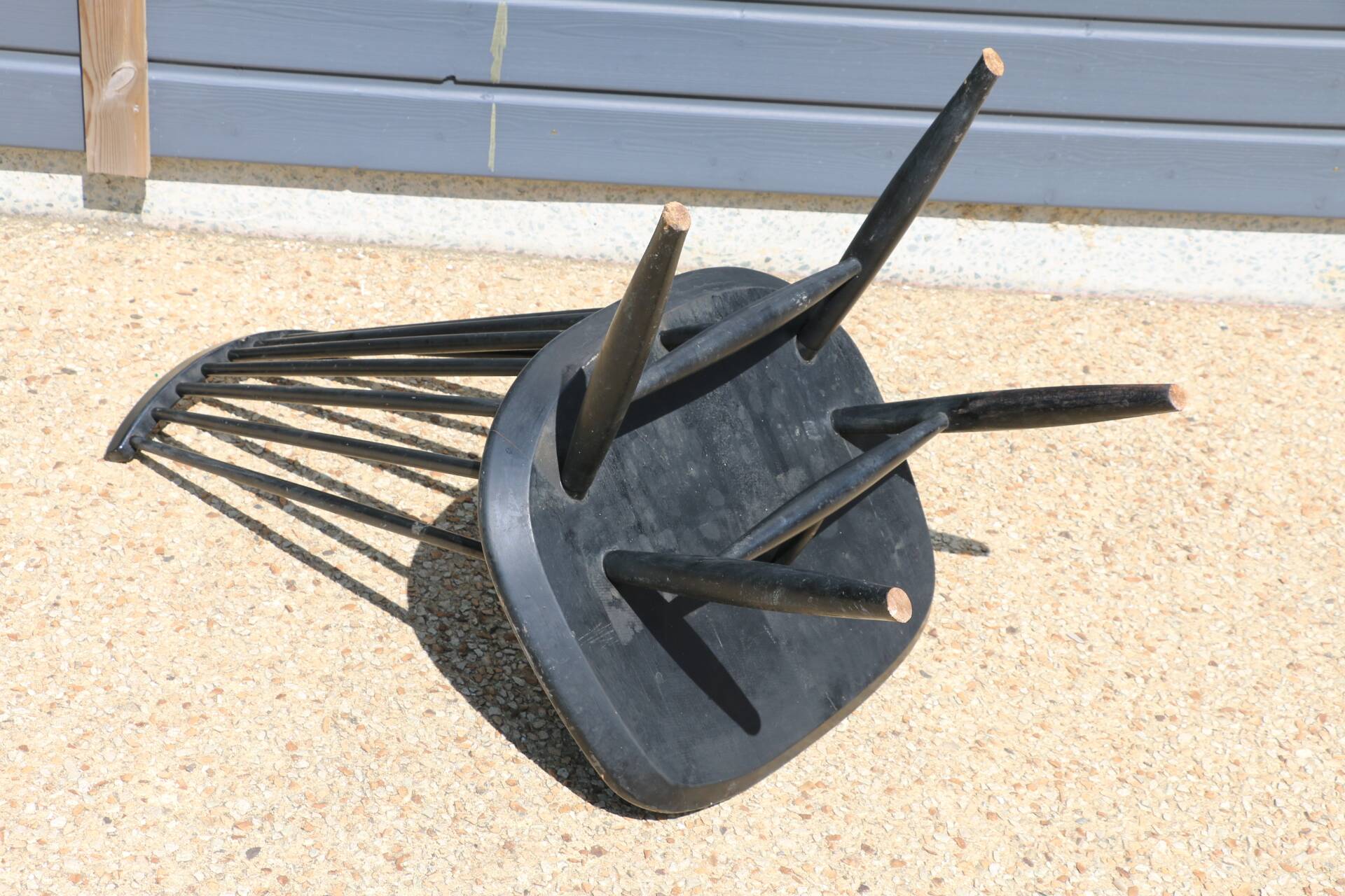 Pair of “mademoiselle” chairs by ilmari tapiovaara