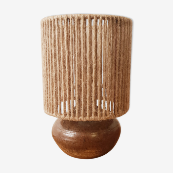 Ceramic lamp and rope