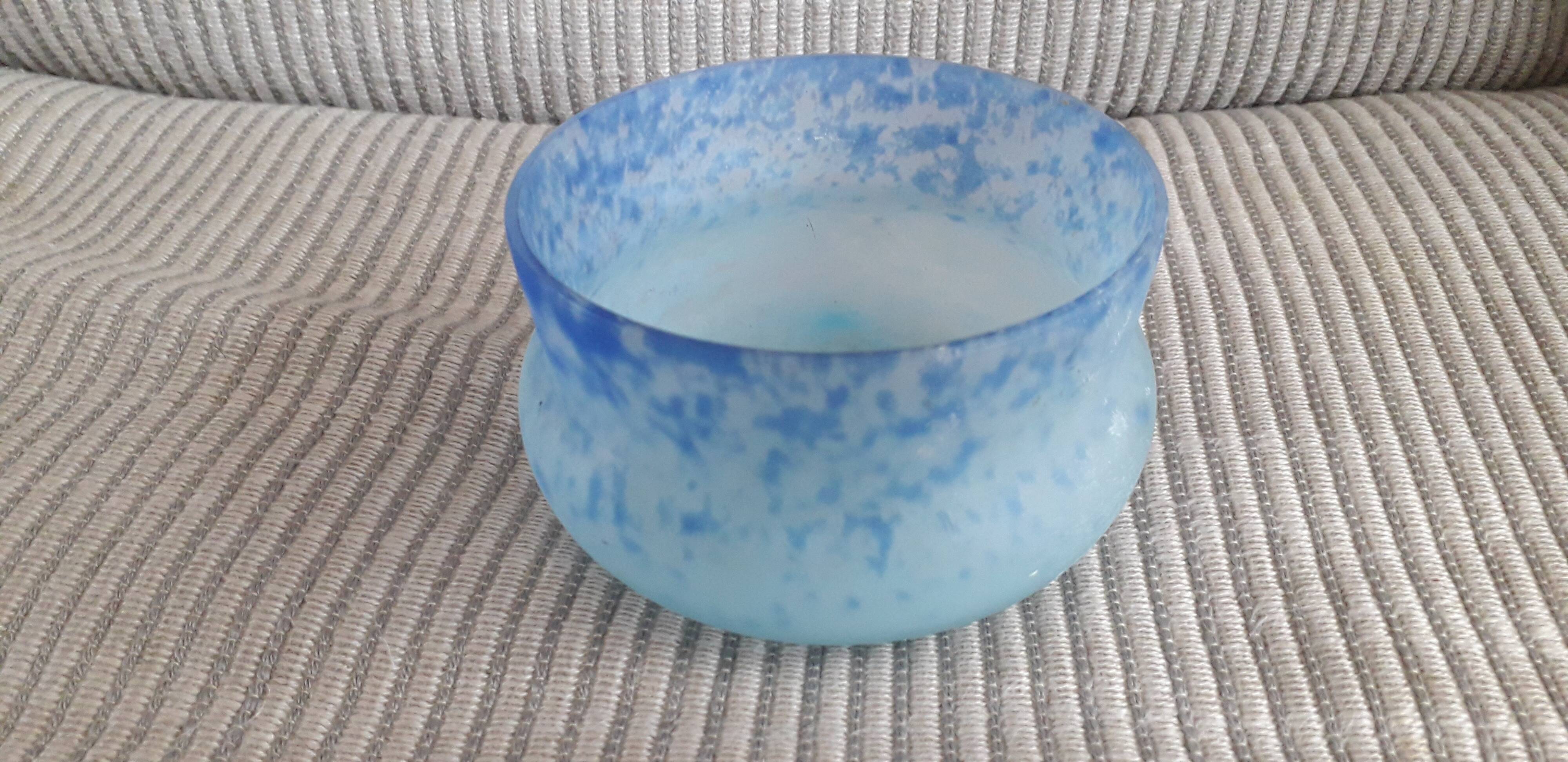 Art nouveau pocket emptier