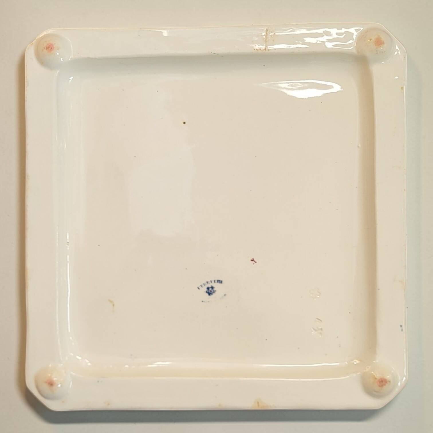 Trivet in Creil and Montereau faience, Japonese-style decoration.