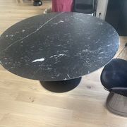 Sarrinen Tulip Round Table