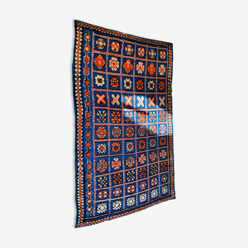 Tapis berbère en laine bleu majorelle