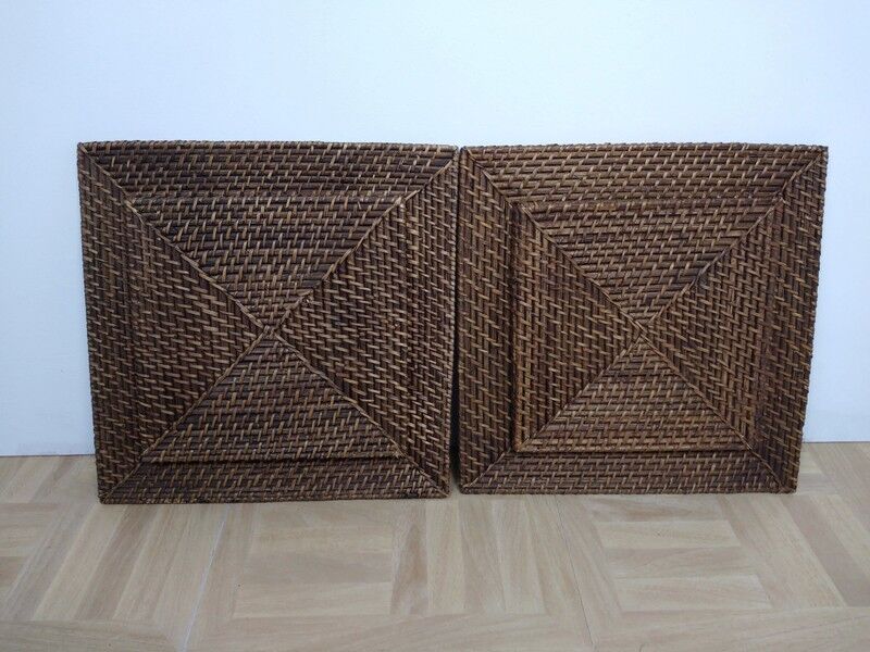 Lot of two under wicker plates