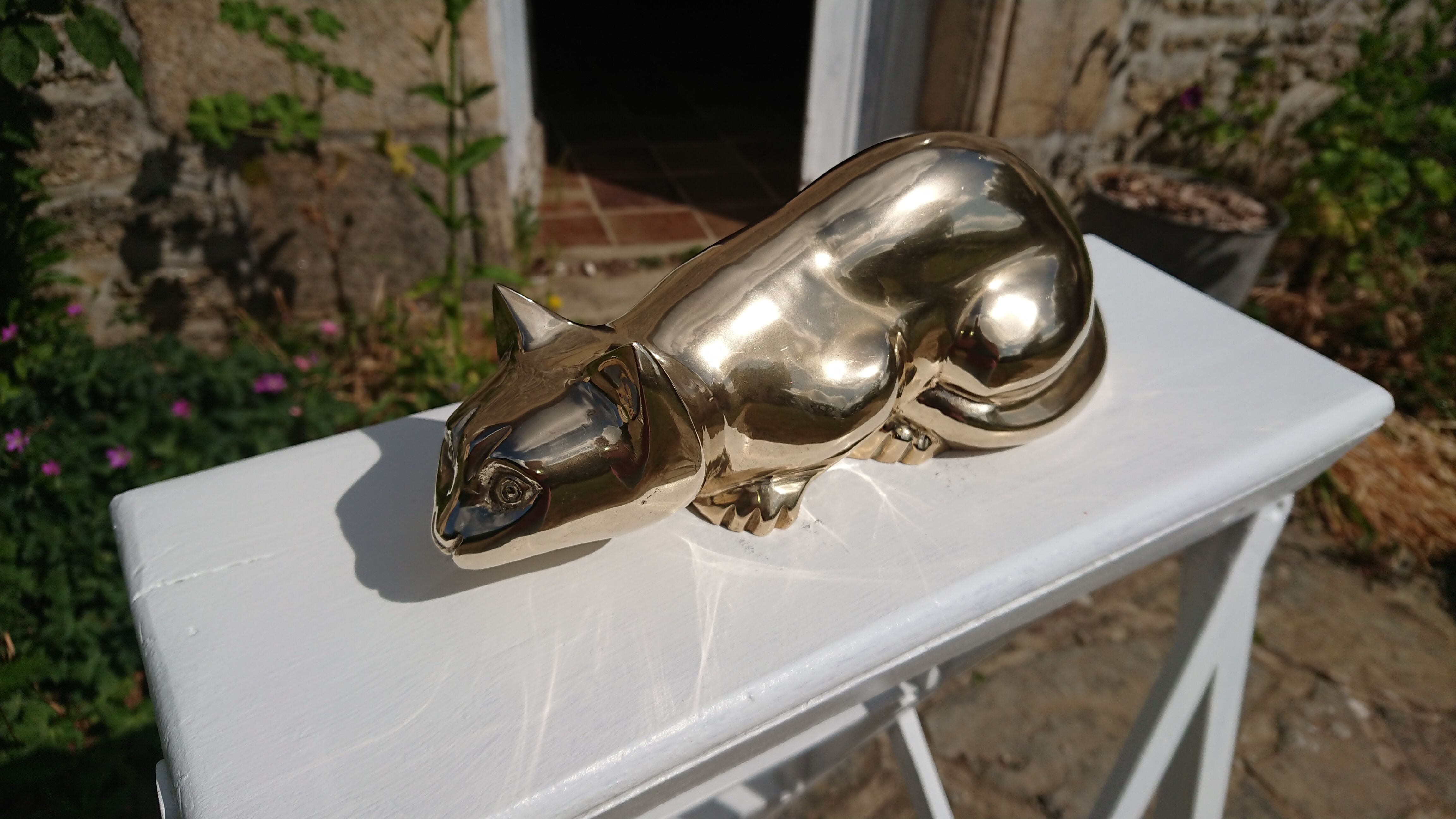 Brass cat