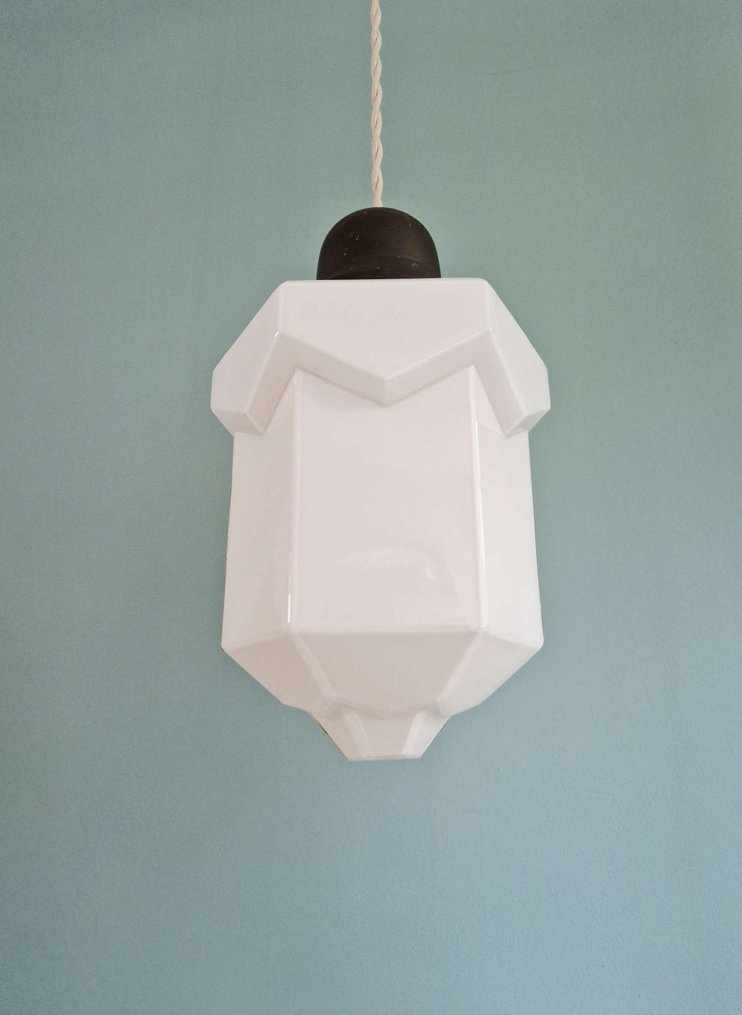 Art Deco Skyscraper Pendant in white opaline, 1920-30