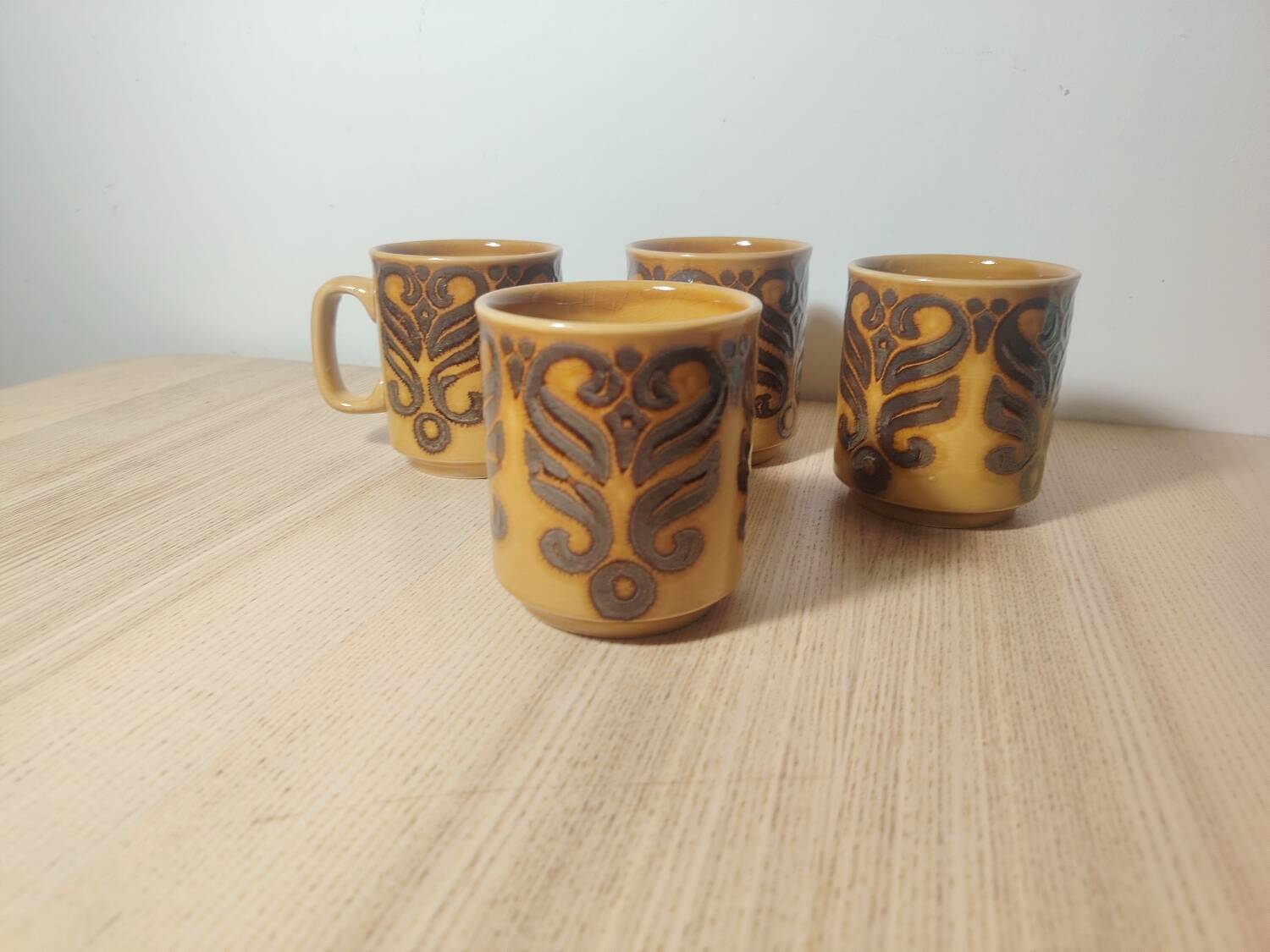 Winchecomb Mugs