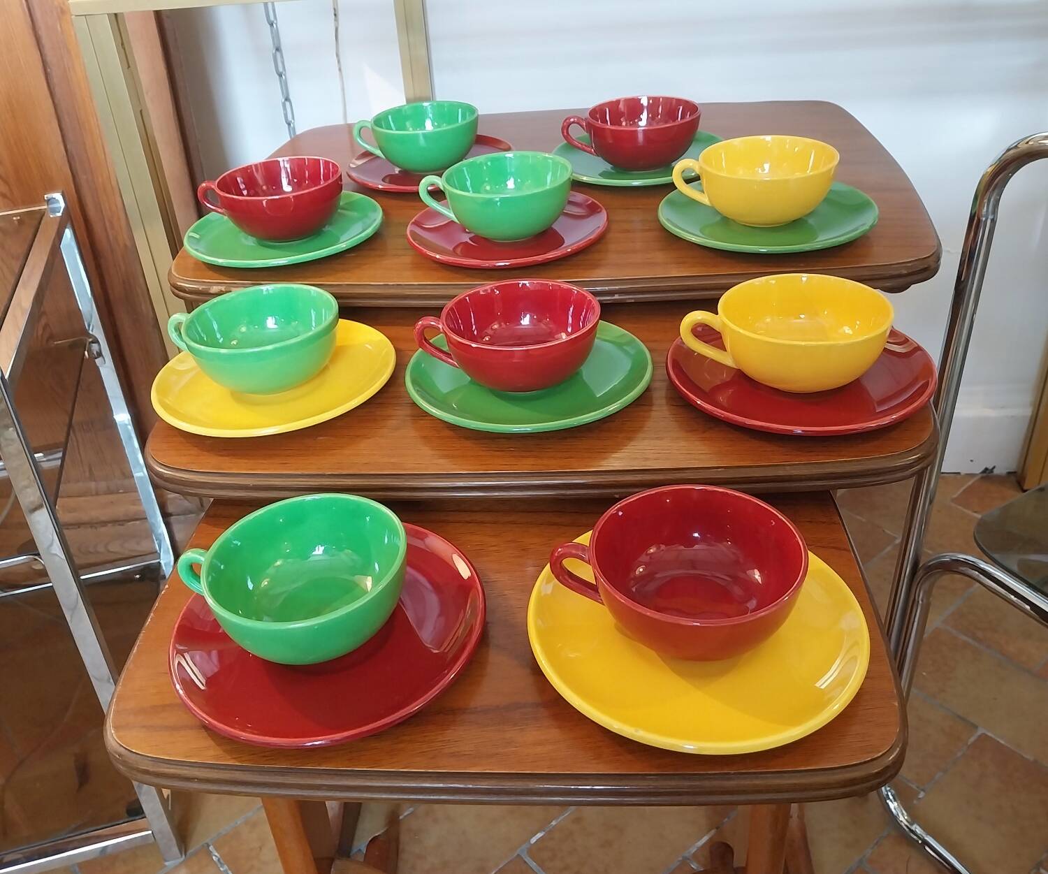 Service for 10 coffee cups