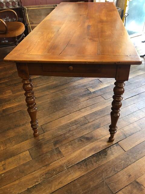 Farm table with turned legs