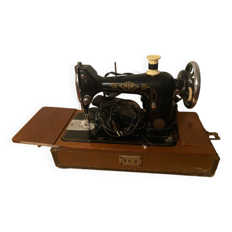 Old sewing machine MIP