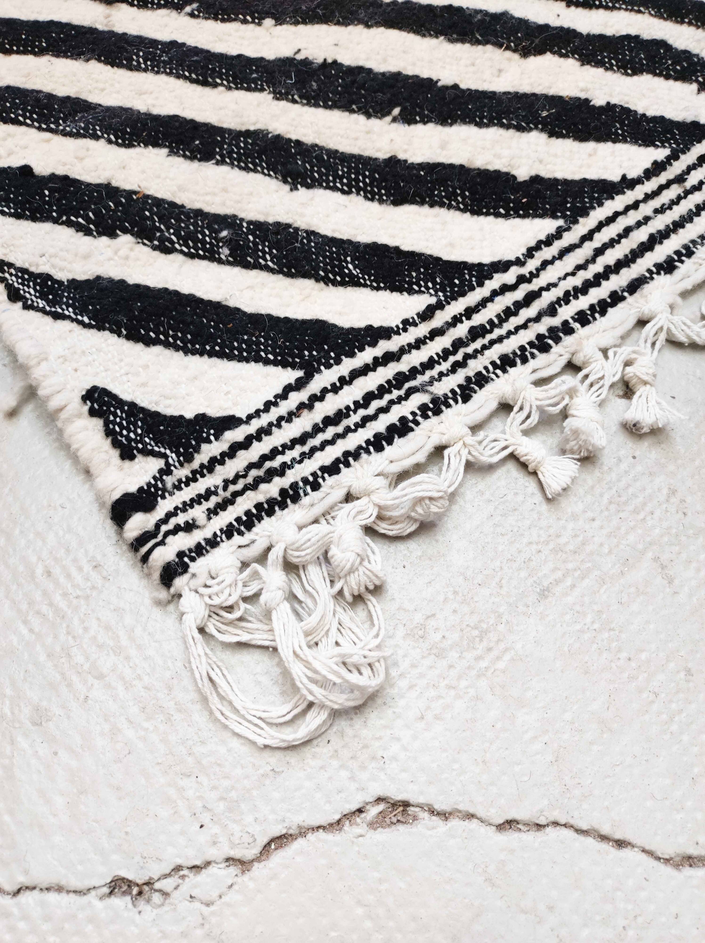 Moroccan Berber kilim blue, black and ecru 2.45x1.43m