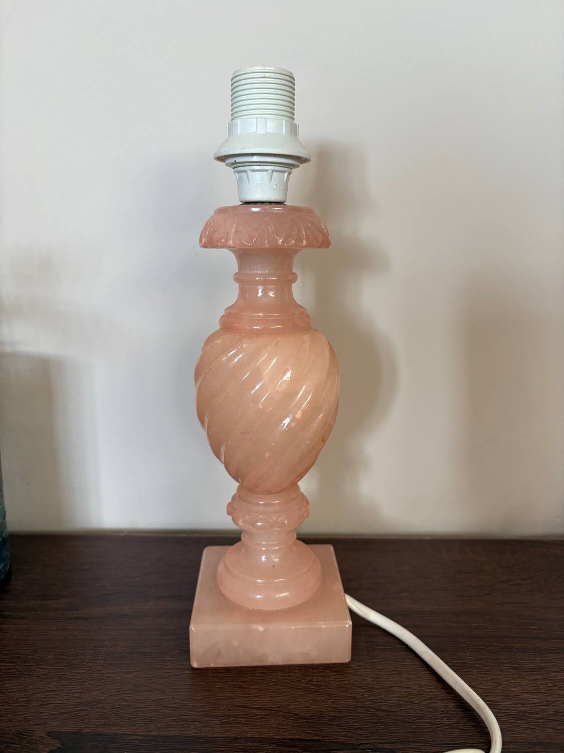 Pied de lampe en albâtre véritable
