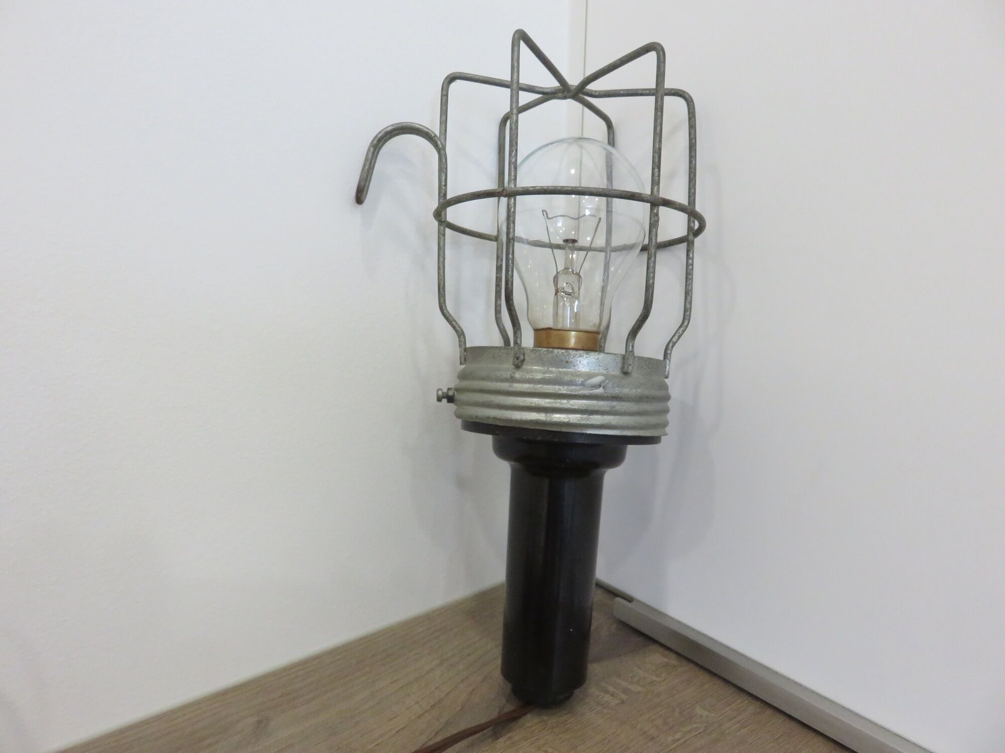 Bakelite and metal workshop hand lamp years 60/70