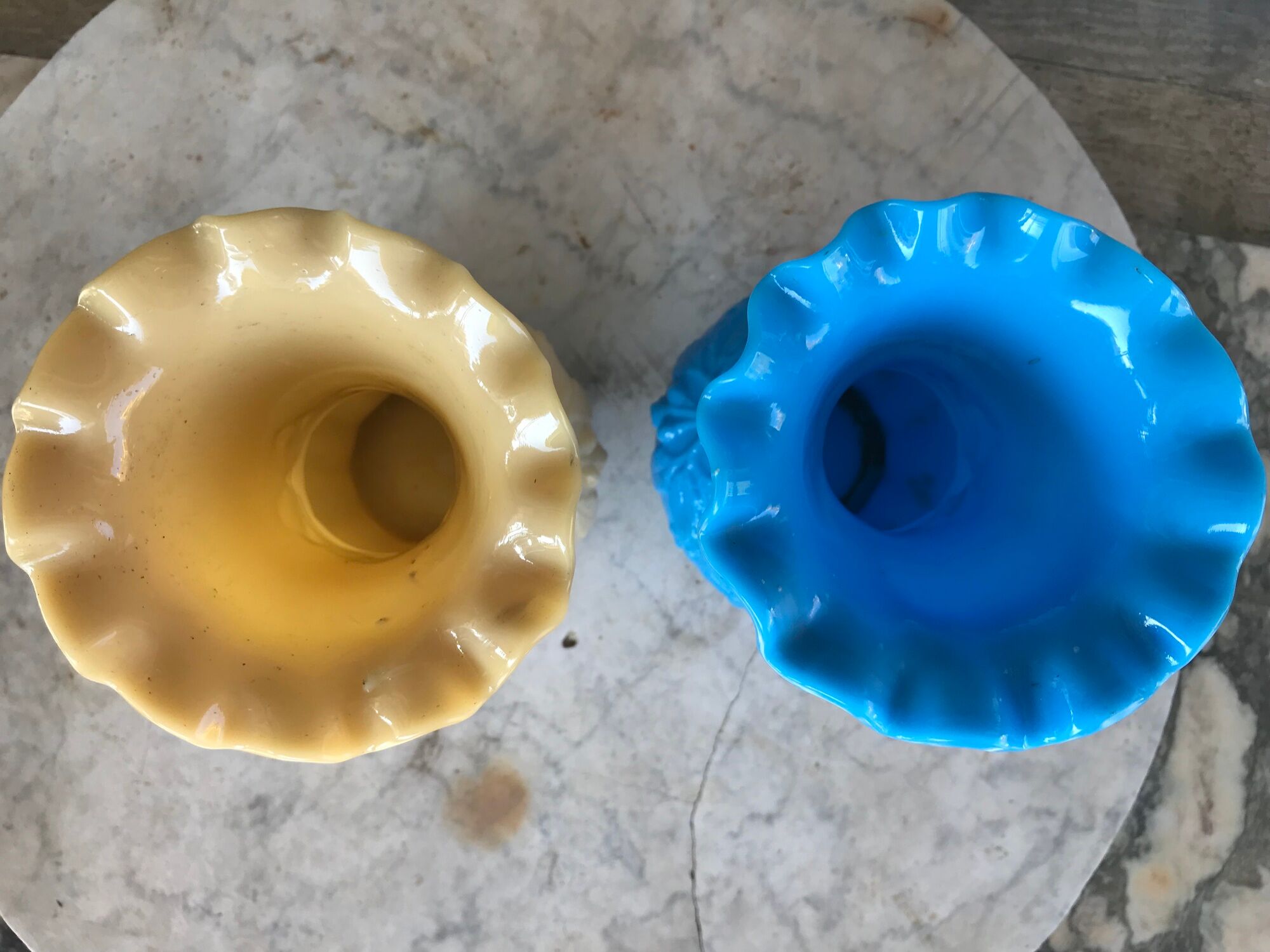 Paire de vases opaline de foire début XX