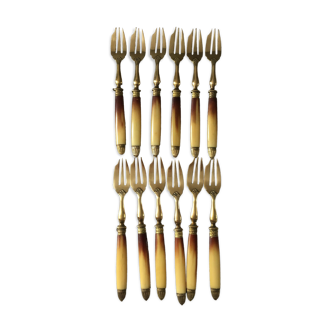 Set of 12 small old ranges