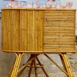 Bar en rotin et tabourets