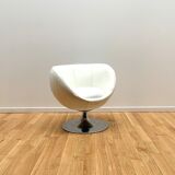 Ball armchair, Via Della Spiga